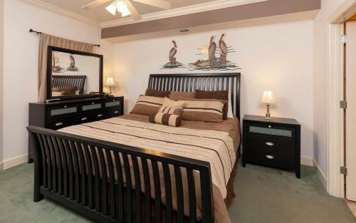 Hotel Phoenix On The Bay 2 By Brett Robinson Vacations