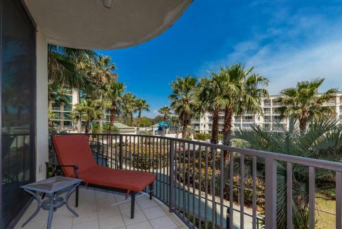 Hotel Phoenix On The Bay 2 By Brett Robinson Vacations