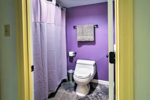 Downtown Anchorage Home, 1 Block To Coastal Trail!