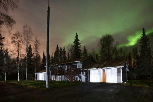 North Pole Escape Aurora Lights View And Deck!