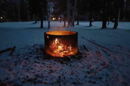 North Pole Escape Aurora Lights View And Deck!