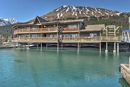 Apartamento Crows Nest Waterfront Apt With Seward Bay Views!