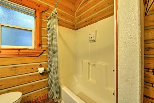 Quaint Seward Studio Cabin On Scenic Salmon Creek!
