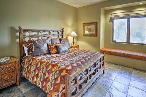 Cave Creek Oasis With Putting Green, Spa And Mtn View!
