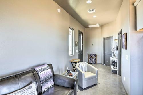 Modern Elgin Home Walk To Wineries And Pets Welcome