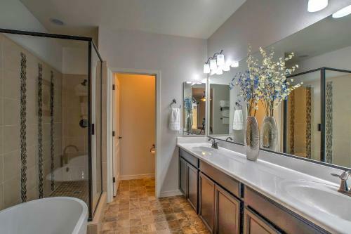 Serene Gilbert Home Walk To Pool, 5 Mi To Santan