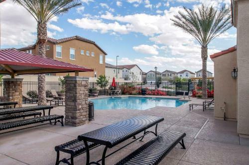 Serene Gilbert Home Walk To Pool, 5 Mi To Santan