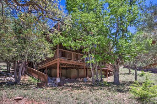 Rim Country Retreat With Multi-level Deck And View