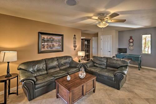 Zen Desert Oasis With Lake View, 1 Mi To Beach!
