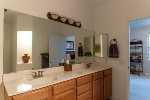 Sunset Sanctuary 3br By Casago