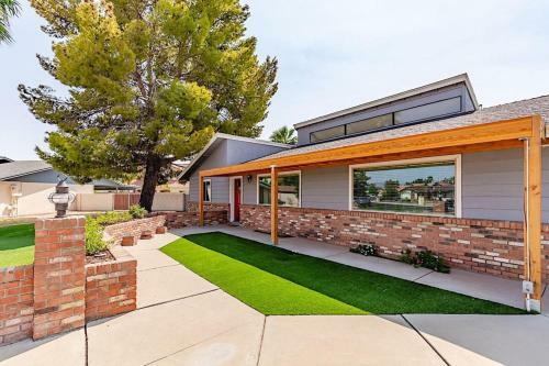 Everett Street Retreat
