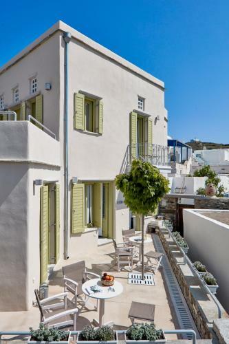 Crossroads Inn Traditional Lodging