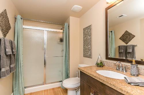 Apartamento Upscale Complex - King Beds - View Of Resort Style Pool With Parking