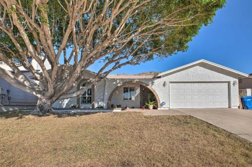 Quiet Desert Refuge With Mtn Views - Walk To Trails!
