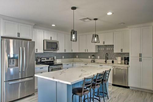 Upscale Scottsdale Oasis With Private Hot Tub And Bbq!