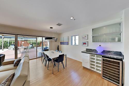 Parkcrest Home With Pool & Firepit - Near Old Town! Home