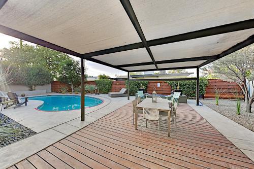 Parkcrest Home With Pool & Firepit - Near Old Town! Home
