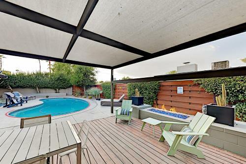 Parkcrest Home With Pool & Firepit - Near Old Town! Home