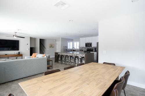 Close To Old Town - Pool - Renovated Home