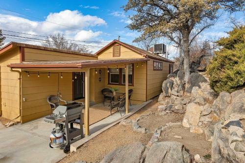 Cottage Minutes From Top Prescott Attractions