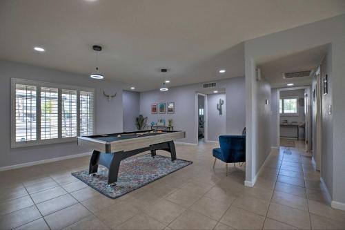 Modern Scottsdale Home With Pool, Games And Patio
