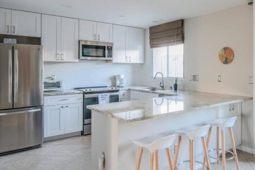 Spacious 4br Townhome In Scottsdale By Wanderjaunt