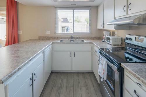 Stylish 3br Townhome In Tempe By Wanderjaunt