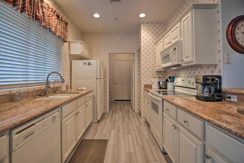 Luxurious Surprise Abode On A Citrus And Horse Ranch!