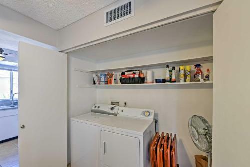 Peaceful Sun Lakes House With Community Pool And Golf!
