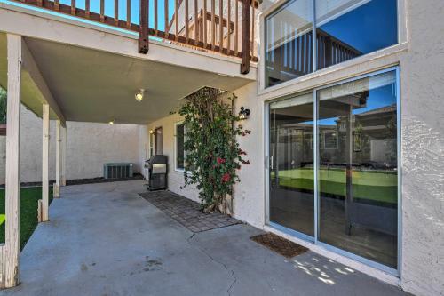Tempe Golf Retreat With Putting Green And Pool Access!