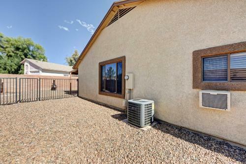 Family Home With Fire Pit, Walk To Golf Course And Park