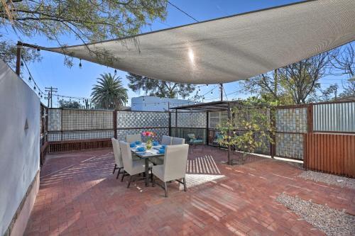 Contemporary Home With Yard - Walk To Uarizona!