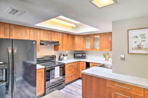 Bright Townhome With Terrace Walk To Sloan Park