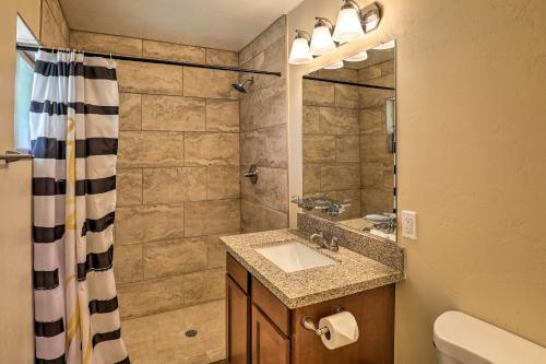 Family-friendly Escape Downtown Tucson 4 Mi!