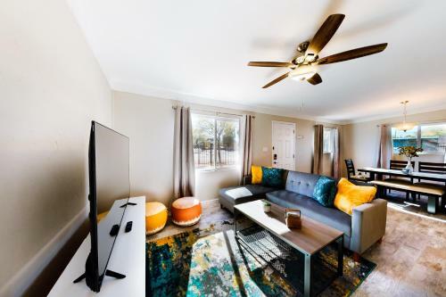 Cozy Tucson Retreat