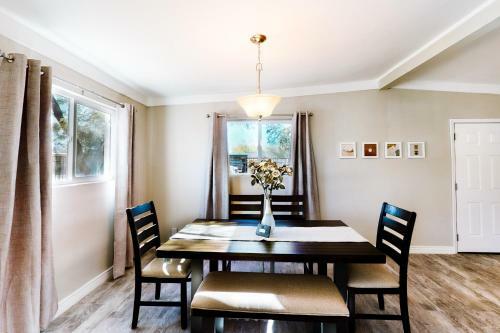 Cozy Tucson Retreat
