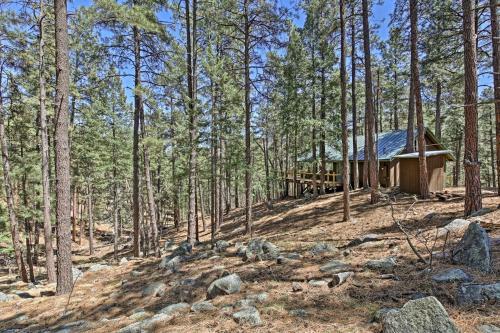 Rustic Prescott Cabin With Loft And 1,000-sq-ft Deck!