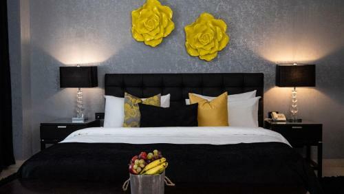 Oak Plaza Hotels East Airport