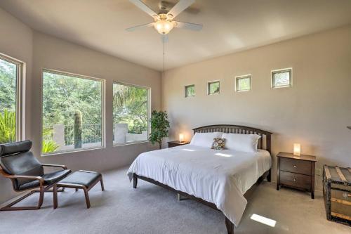 Tucson Getaway With Hot Tub, Fireplace And Office!