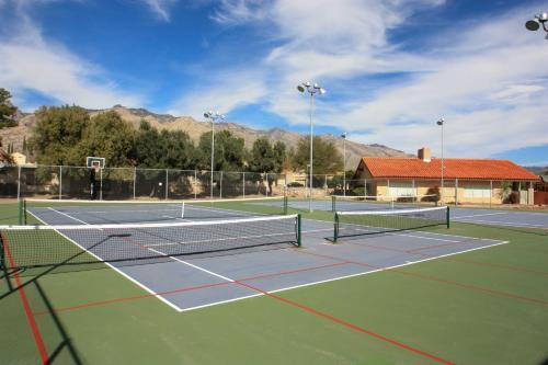 Tucson Townhome With Private Patio And Mtn Views!