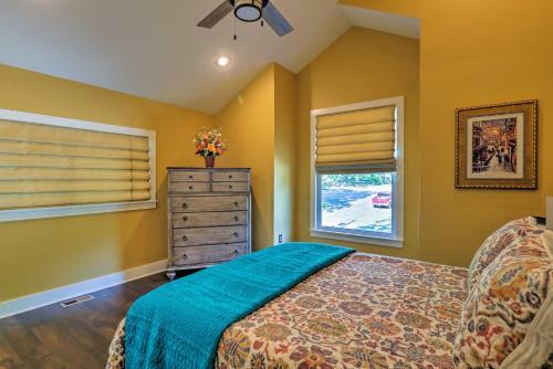 Upscale Lake Retreat With Boat Slips On Greers Ferry!