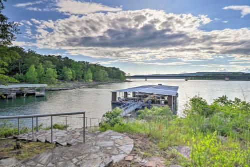 Upscale Lake Retreat With Boat Slips On Greers Ferry!
