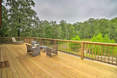 Hideaway Cabin - Walk To Greers Ferry Lake!