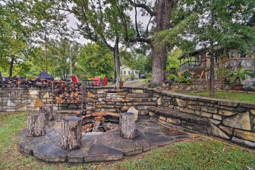 Historic Hardy House On Main Street With Fire Pit!