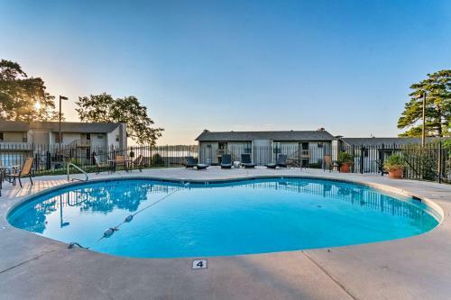 Apartamento Sunset-view Resort Condo On Lake Hamilton!