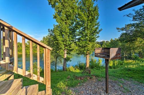 Riverfront Fishing Cabin In Heber Springs!