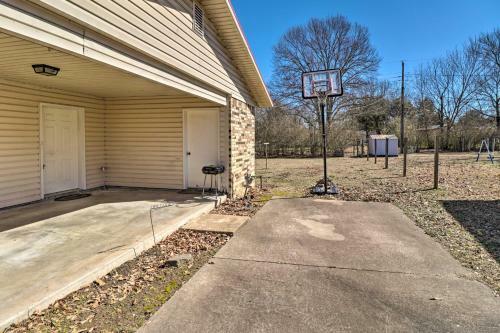 Charming Heber Springs Home Near Greers Ferry Lake