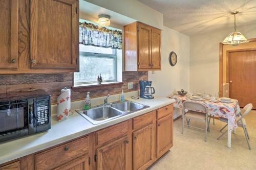 Charming Heber Springs Home Near Greers Ferry Lake