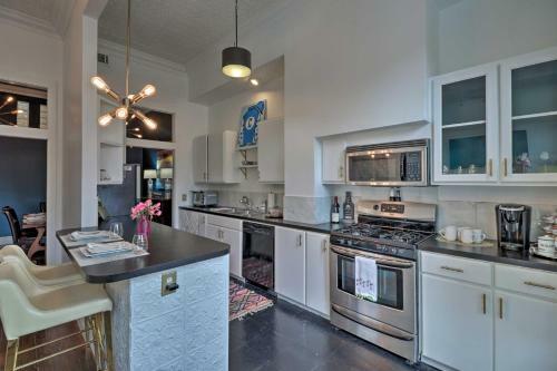 Apartamento Spacious Downtown Condo - 1 Block To Bathhouse Row