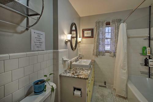 Cozy Home - 2 Mi To Bathhouse Row And Downtown!